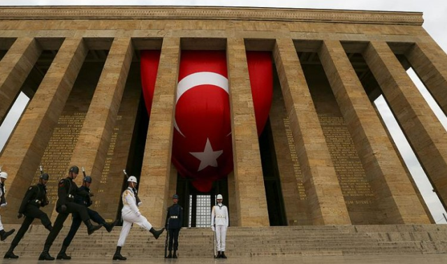 Cuma günü okul var mı? 10 Kasım'da okullar tatil mi, yarım gün mü olacak?